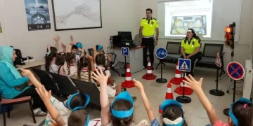 Sinop Emniyeti’nden çocuklara trafik eğitimi!