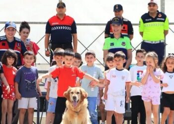 Sinop Jandarması kapılarını çocuklara açtı! Sinop Jandarması kapılarını çocuklara açtı!