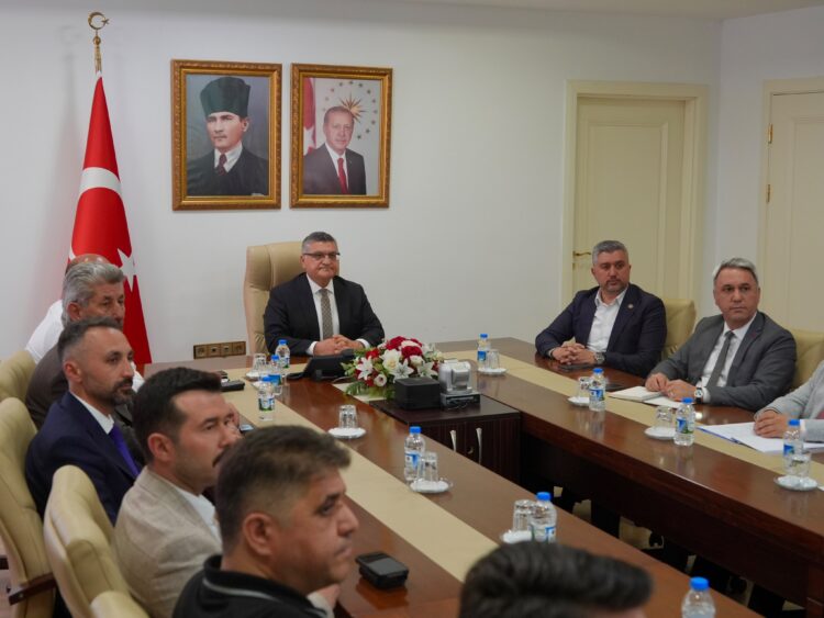 Sinop'ta, Demiryolu Projesi Masaya Yatırıldı! sinopta demiryolu projesi masaya yatirildi habermeydan