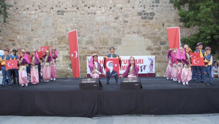 sinopta halk oyunlari senligi duzenlendi habermeydan e1782399852604