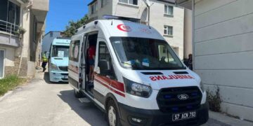 Sinop'ta, motosiklet devrildi: 1 yaralı Sinop’ta, motosiklet devrildi: 1 yaralı
