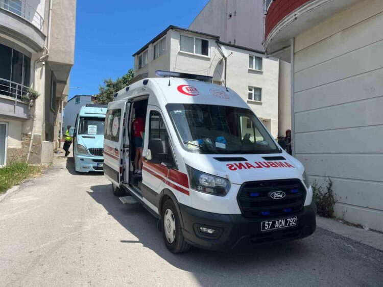 Sinop'ta, motosiklet devrildi: 1 yaralı sinopta motosiklet devrildi 1 yarali habermeydan