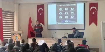 Sinop’ta, öğrencilere siber farkındalık eğitimi verildi!