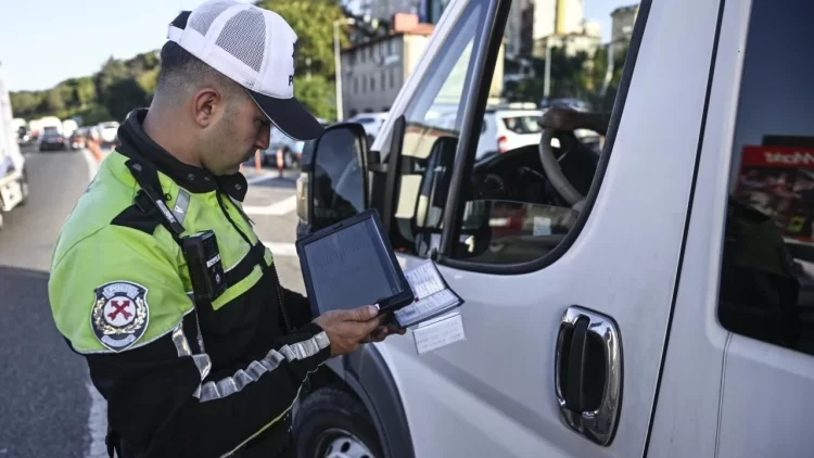 sinopta okul cevreleri ve servisler siki denetimde habermeydan