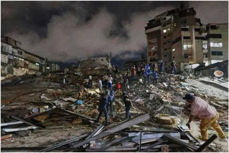 Venezuela'da 7,2 ve 7,5 büyüklüğünde ardışık iki deprem meydana geldi.