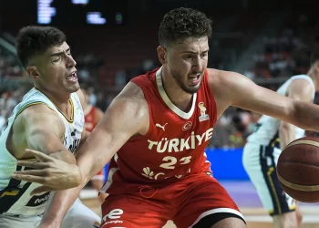 12 Dev Adam, Bosna Hersek'i Devirip 5'te 5 Yaptı! 12 Dev Adam, Bosna Hersek’i Devirip 5’te 5 Yaptı!
