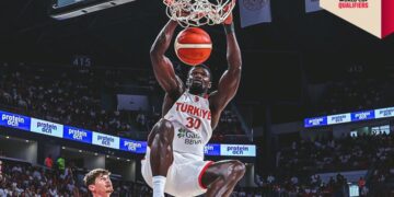 12 Dev Adam, İsviçre'yi farklı geçti! 12 Dev Adam, İsviçre’yi farklı geçti!