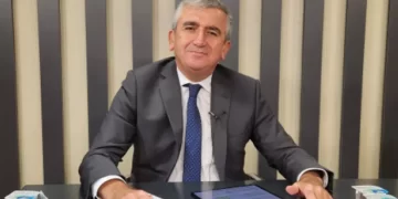 Akçakoca Belediye Başkanı Fikret Albayrak Tahliyeden Saatler Sonra Yeniden Tutuklandı Akçakoca Belediye Başkanı Fikret Albayrak Tahliyeden Saatler Sonra Yeniden Tutuklandı