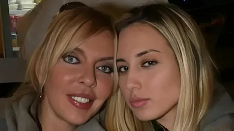 Ahu Tuğba’nın kızı Anjelik Calvin sitem etti: Dostları cenazeye bile gelmedi Anjelik Calvin sitem etti habermeydan