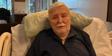 Usta gazeteci Aziz Üstel son yolculuğuna uğurlandı Usta gazeteci Aziz Üstel son yolculuğuna uğurlandı