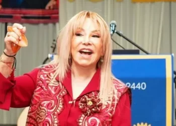 Yüzünü gerdirmişti! 4 yıl sonra Bedia Akartürk ortaya çıktı Yüzünü gerdirmişti! 4 yıl sonra Bedia Akartürk ortaya çıktı