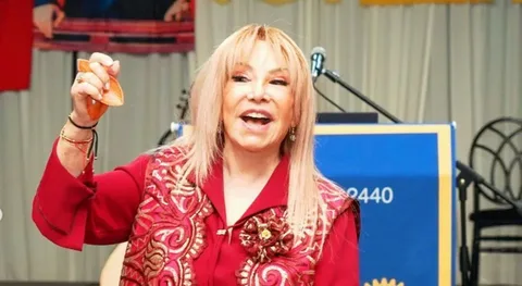 Yüzünü gerdirmişti! 4 yıl sonra Bedia Akartürk ortaya çıktı Bedia Akarturk ortaya cikti habermeydan