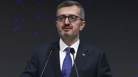 Burhanettin Duran’dan AB’nin “Ortak Anlayış” Belgesine Sert Eleştiri: “Objektiflikten Uzak” Burhanettin Duran habermeydan