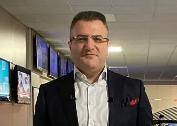 Cem Küçük gözaltına alındı Cem Küçük gözaltına alındı