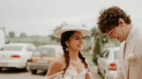 Ebru Şahin'den evlilik yıl dönümüne romantik kutlama Ebru sahin evlilik yil donumune romantik kutlama habermeydan