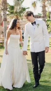 Ebru Şahin'den evlilik yıl dönümüne romantik kutlama Ebru sahin evlilik yil donumune romantik kutlama1 habermeydan