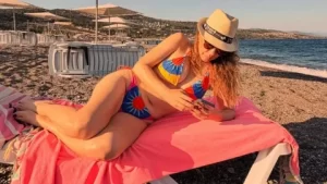 Evrim Alasya'nın bikinili paylaşımı büyük ilgi gördü Evrim Alasya bikinili paylasimi buyuk ilgi gordu1 habermeydan