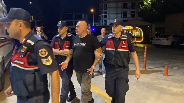 Yönetmen Ezel Akay Bursa'da Gözaltına Alındı: Uyuşturucu Soruşturmasında Yeni Gelişme Ezel Akay habermeydan