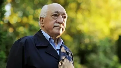 Fethullah Gülen kimdir? Fethullah Gülen hayatı nasıldı? Fethullah Gulen kimdir habermeydan