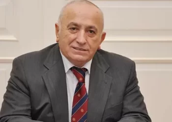 İsmet Acar kimdir?