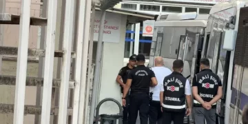 İzmit Belediyesi Soruşturmasında Son Durum: Gözaltındaki 30 Şüpheli Sağlık Kontrolüne Sevk Edildi İzmit Belediyesi Soruşturmasında Son Durum: Gözaltındaki 30 Şüpheli Sağlık Kontrolüne Sevk Edildi