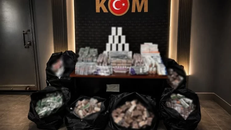 Fatih'te Kaçak İlaç Operasyonu: 98 Binin Üzerinde Tıbbi İlaç Ele Geçirildi Kacak Ilac Operasyonu habermeydan