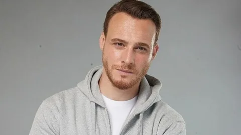 Kerem Bürsin'e Azerbaycan'da yoğun ilgi Kerem Bursin Azerbaycan yogun ilgi habermeydan