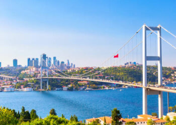 Köprü ve otoyol geçiş ücretlerine zam! Osmangazi, Yavuz Sultan Selim ve 1915 Çanakkale Köprüsü yeni tarifeleri açıklandı Köprü ve otoyol geçiş ücretlerine zam! Osmangazi, Yavuz Sultan Selim ve 1915 Çanakkale Köprüsü yeni tarifeleri açıklandı