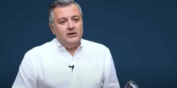 Mehmet Demirkol Socrates Dergi'ne veda etti Mehmet Demirkol Socrates Dergi’ne veda etti