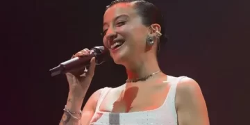 Melike Şahin eşiyle tatilde yeni karesini paylaştı Melike Şahin eşiyle tatilde yeni karesini paylaştı