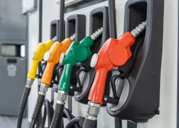 Motorine Büyük İndirim Geliyor! Litre Fiyatı 3 TL'ye Yakın Düşecek Motorine Büyük İndirim Geliyor! Litre Fiyatı 3 TL’ye Yakın Düşecek