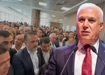 Mustafa Bozbey ve 62 Sanığın Yargılanmasına Başlandı! Bursa'daki Davada İlk Duruşma Görüldü Mustafa Bozbey ve 62 Sanığın Yargılanmasına Başlandı! Bursa’daki Davada İlk Duruşma Görüldü