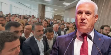 Mustafa Bozbey ve 62 Sanığın Yargılanmasına Başlandı! Bursa'daki Davada İlk Duruşma Görüldü Mustafa Bozbey ve 62 Sanığın Yargılanmasına Başlandı! Bursa’daki Davada İlk Duruşma Görüldü