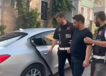 Oğuzhan Uğur Adliyeye Sevk Edildi! Ahbap Soruşturmasında Yeni Gelişme Oğuzhan Uğur Adliyeye Sevk Edildi! Ahbap Soruşturmasında Yeni Gelişme