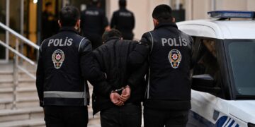 Ankara'da Organize Suç Örgütüne Operasyon! 12 Şüpheli Tutuklandı Ankara’da Organize Suç Örgütüne Operasyon! 12 Şüpheli Tutuklandı