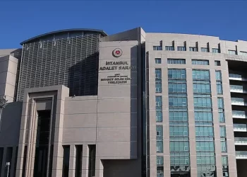 Ünlülere Uyuşturucu Soruşturması: 25 Kişi Hakkında Gözaltı Kararı, Sıla ve İlyas Yalçıntaş Gözaltında Ünlülere Uyuşturucu Soruşturması: 25 Kişi Hakkında Gözaltı Kararı, Sıla ve İlyas Yalçıntaş Gözaltında
