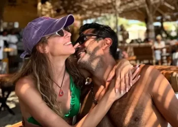 Sinem Kobal bikinili paylaşımlarıyla gündem oldu