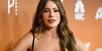 Sofia Vergara bikinili pozuyla gündem oldu Sofia Vergara bikinili pozuyla gündem oldu