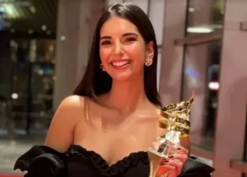 Yasemin Yazıcı'nın aldığı ödül olay oldu Yasemin Yazıcı’nın aldığı ödül olay oldu