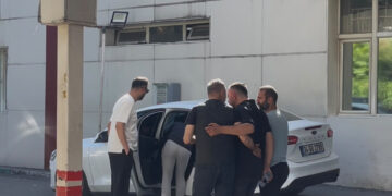 Ahbap Derneği Başkanı Haluk Levent Gözaltına Alındı! Ahbap Derneği Başkanı Haluk Levent Gözaltına Alındı!