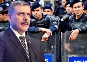 Bakan Çiftçi: Polislerin mesai saatlerine yönelik düzenleme hazırlanıyor Bakan Çiftçi: Polislerin mesai saatlerine yönelik düzenleme hazırlanıyor