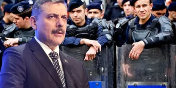 Bakan Çiftçi: Polislerin mesai saatlerine yönelik düzenleme hazırlanıyor Bakan Çiftçi: Polislerin mesai saatlerine yönelik düzenleme hazırlanıyor