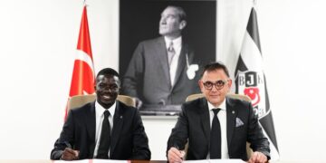 Beşiktaş, Kassoum Ouattara'yı Resmen Kadrosuna Kattı! Beşiktaş, Kassoum Ouattara’yı Resmen Kadrosuna Kattı!