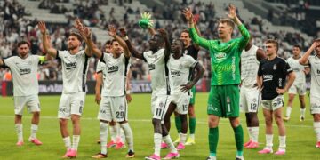 Beşiktaş, Midtjylland'a 1 Attı Avantajı Kaptı! Beşiktaş, Midtjylland’a 1 Attı Avantajı Kaptı!