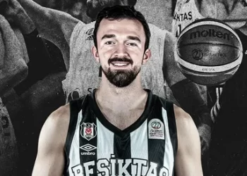 Beşiktaş, Sertaç Şanlı ile yollarını ayırdı! Beşiktaş, Sertaç Şanlı ile yollarını ayırdı!