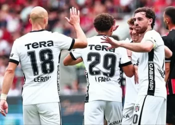Beşiktaş, UEFA Avrupa Ligi kadrosunu açıkladı! Beşiktaş, UEFA Avrupa Ligi kadrosunu açıkladı!