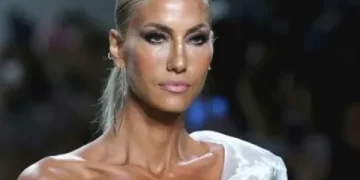 Çağla Şıkel sevgilisiyle el ele görüntülendi