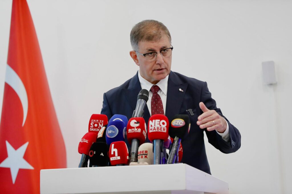 AK Parti'ye geçeceği iddialarına Cemil Tugay'dan yanıt cemil tugay habermeydan