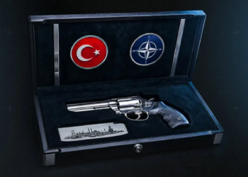 Cumhurbaşkanı Erdoğan'dan NATO liderlerine özel hediye: İşlemeli toplu tabanca takdim edildi Cumhurbaşkanı Erdoğan’dan NATO liderlerine özel hediye: İşlemeli toplu tabanca takdim edildi