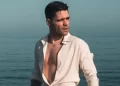 Emir Can İğrek yaz tatiline çıktı Emir Can İğrek yaz tatiline çıktı